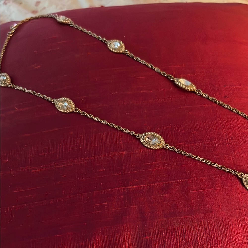 Elegant Gold Necklace with Crystal Accents